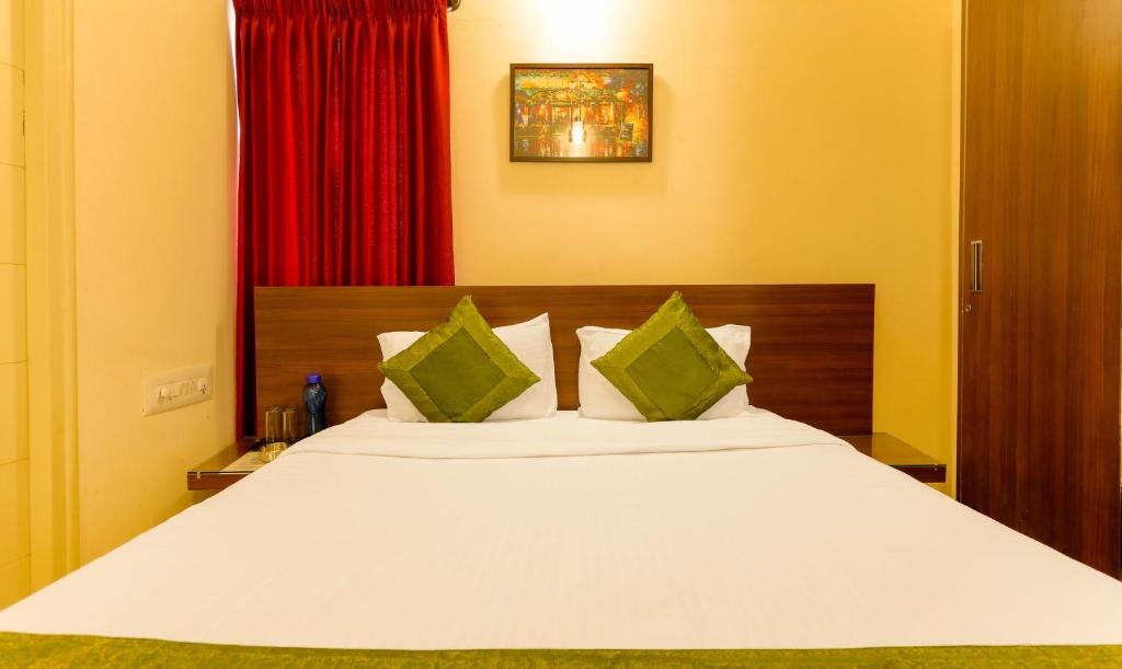 Двухместный ([Sanitized] Superior Double Room), Treebo Mel's Suites