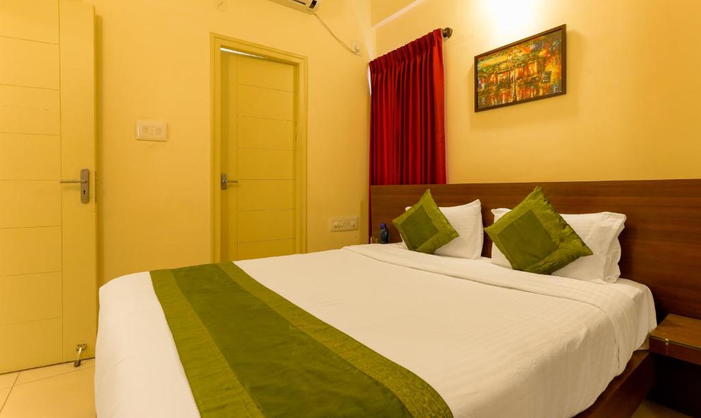 Двухместный ([Sanitized] Superior Double Room), Treebo Mel's Suites