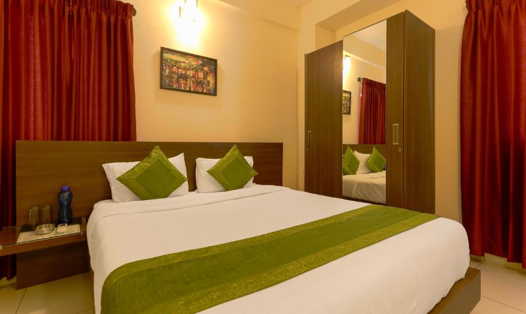 Двухместный ([Sanitized] Superior Double Room), Treebo Mel's Suites