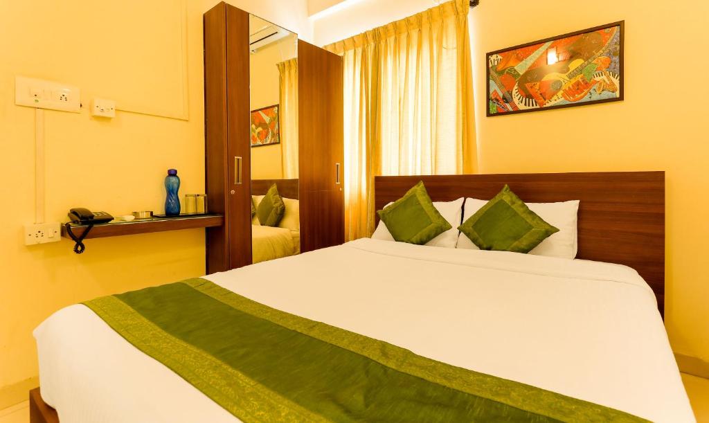 Двухместный ([Sanitized] Superior Double Room), Treebo Mel's Suites