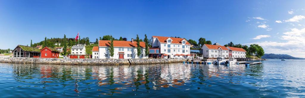 Angvik Gamle Handelssted - by Classic Norway Hotels photo 2