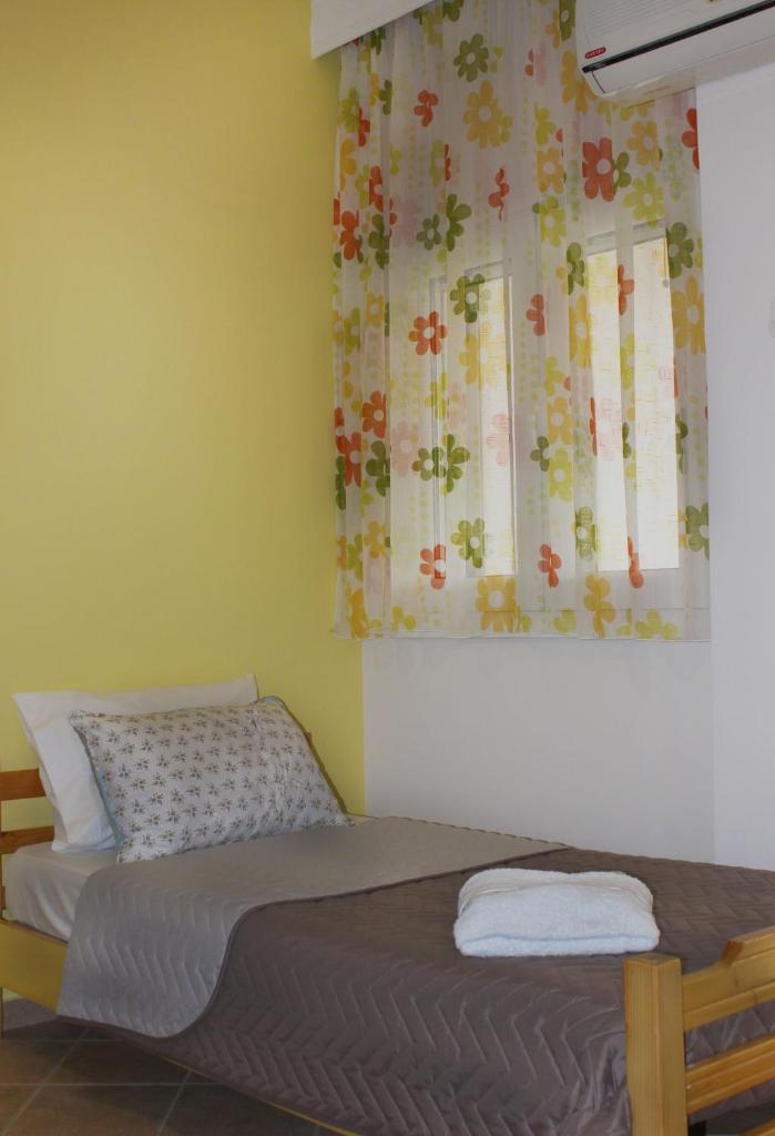 Souzana Rooms photo 3