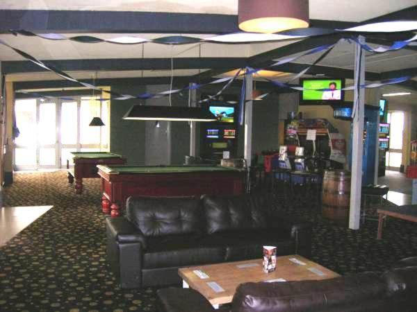 Overlander Hotel Motel photo 4