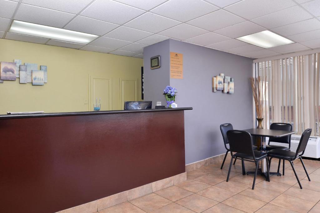 Americas Best Value Inn West Monroe photo 2