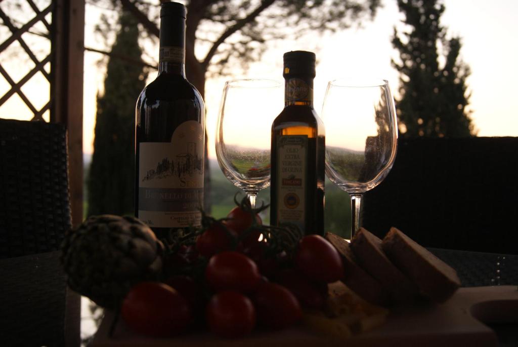 Tuscany Balcony: Crete Senesi - Tap to explore photos