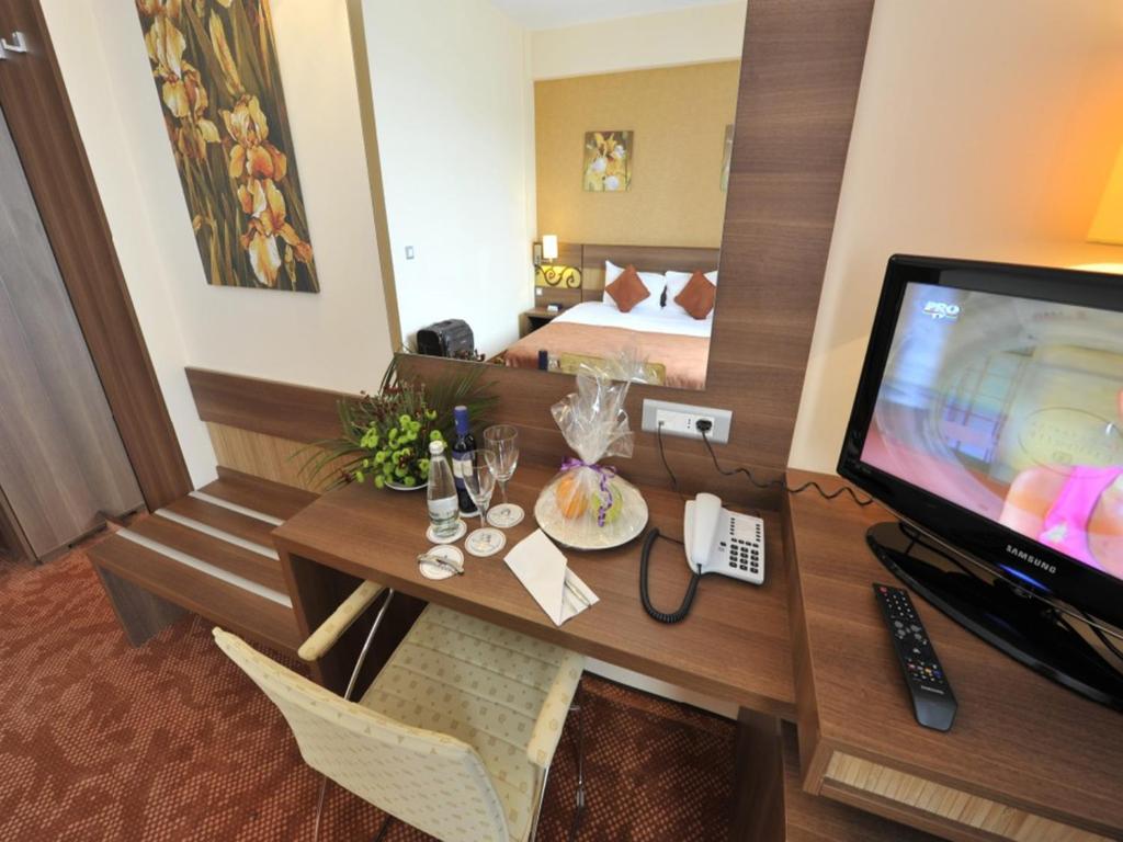 Двухместный (Номер выбирается при регистрации заезда), RIN Central Hotel