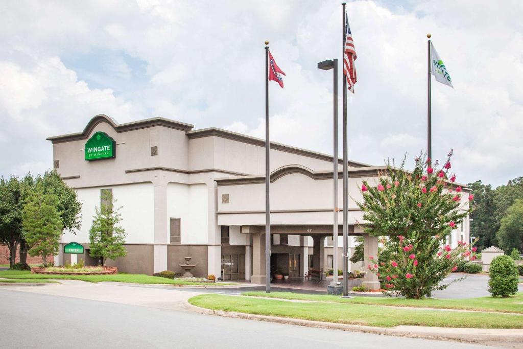 Wingate by Wyndham North Little Rock image