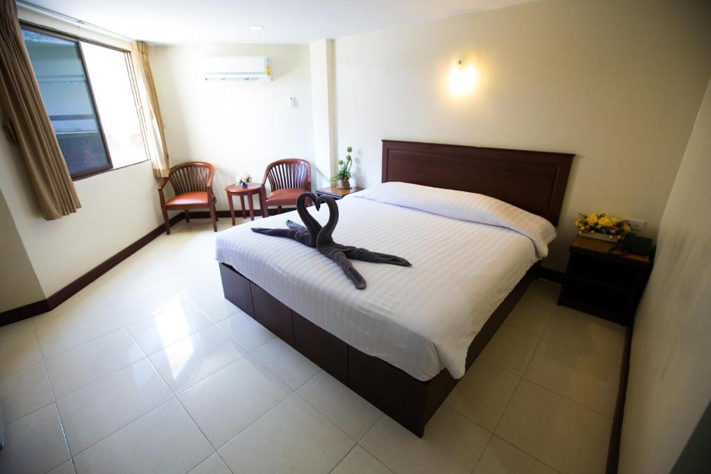 Двухместный (Улучшенный двухместный номер с 1 кроватью), Отель Twin Palms Resort