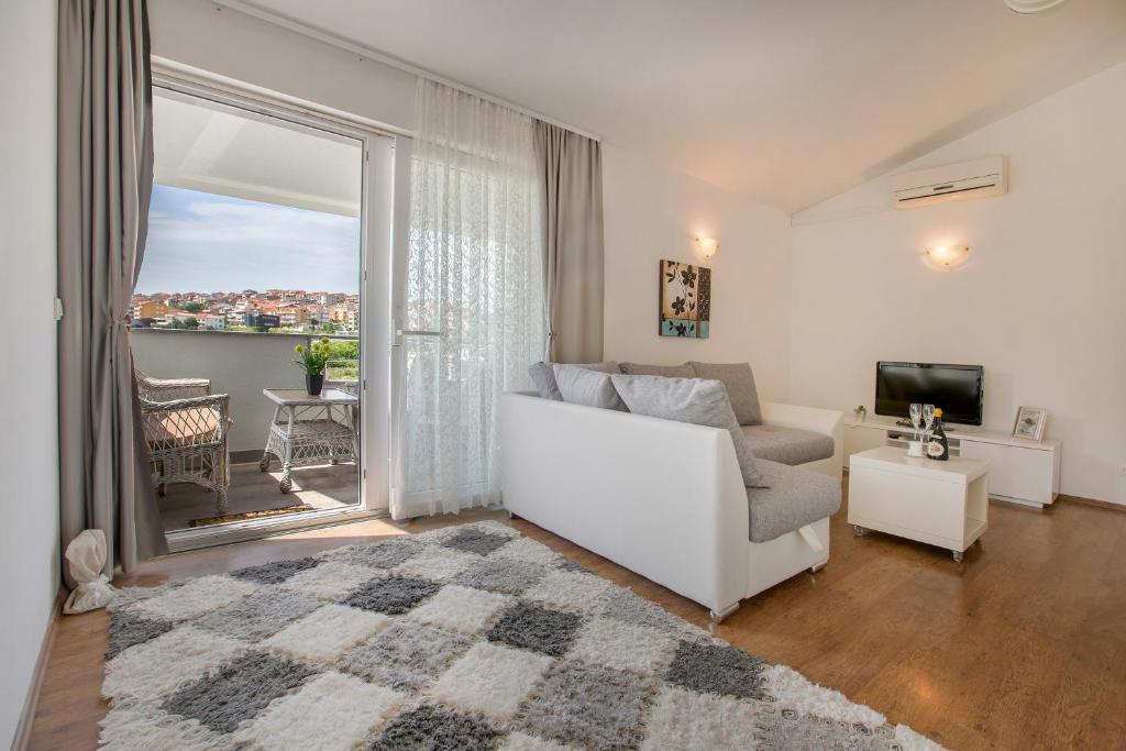 Apartment Lidija photo 3