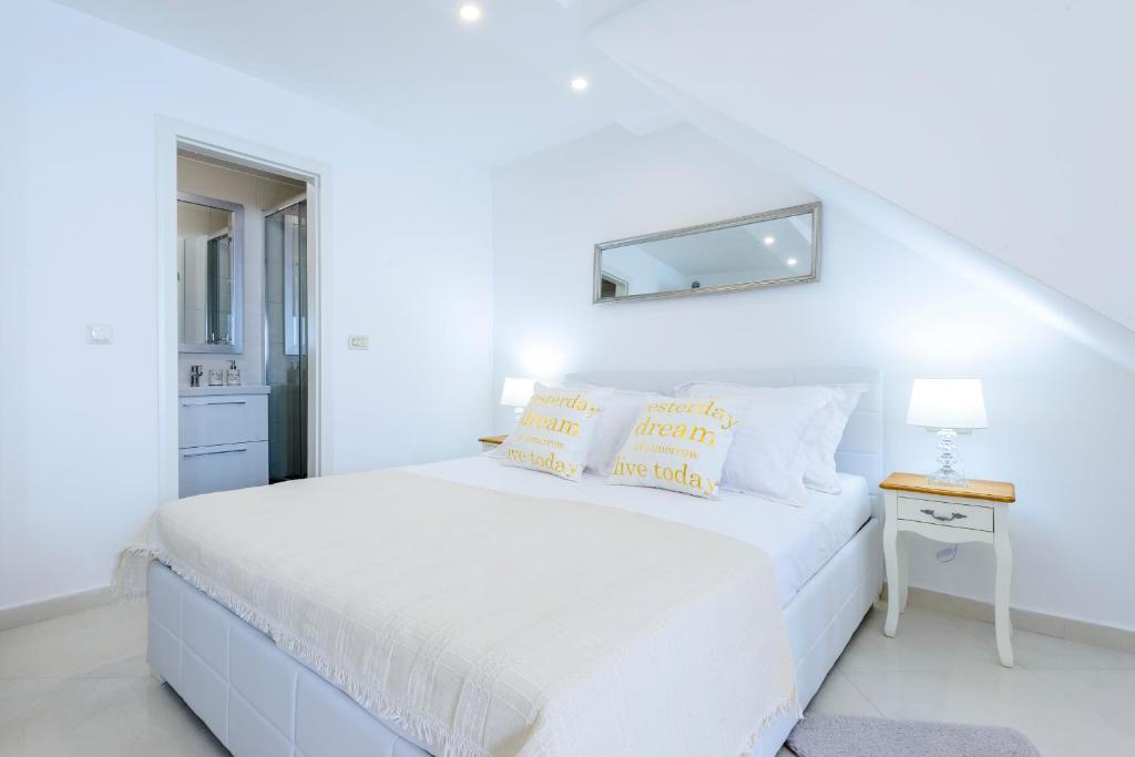 San Lorenzo Deluxe Room with Balcony photo 2