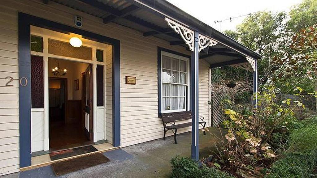 Brockworth Cottage photo 2