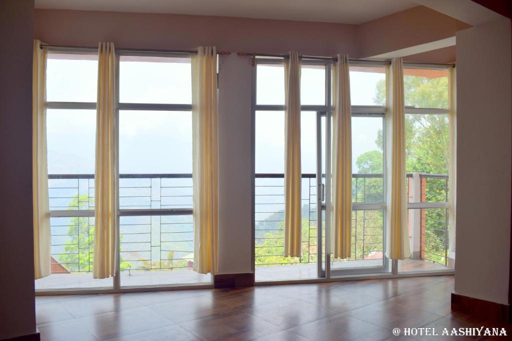 Двухместный (Двухместный номер Делюкс с 1 кроватью), Hotel Aashiyana