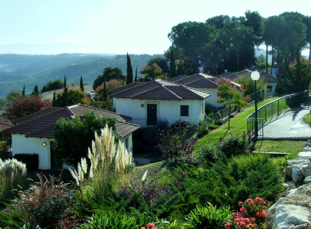 Shoresh Green Hills photo 1