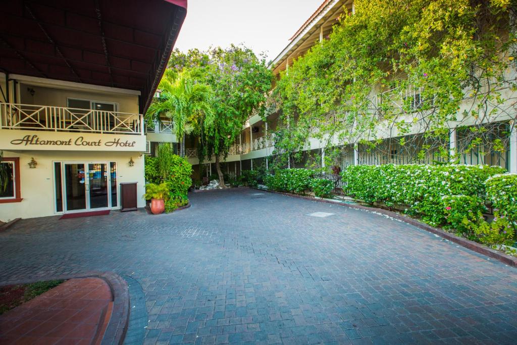 Altamont Court Hotel photo 3