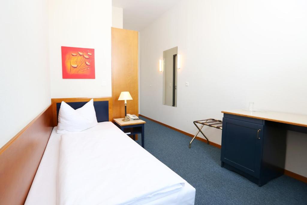 H24 Hoteltow photo 2