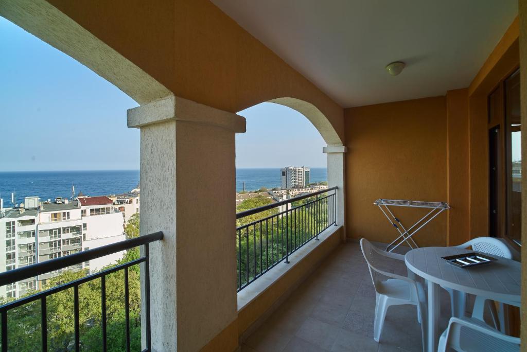 Sea Panorama Apartments Golden sands photo 2