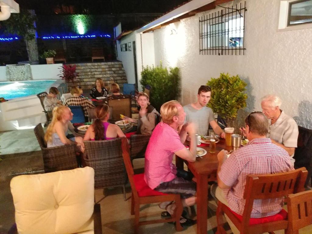 El Mirador Suites and Lounge photo 3