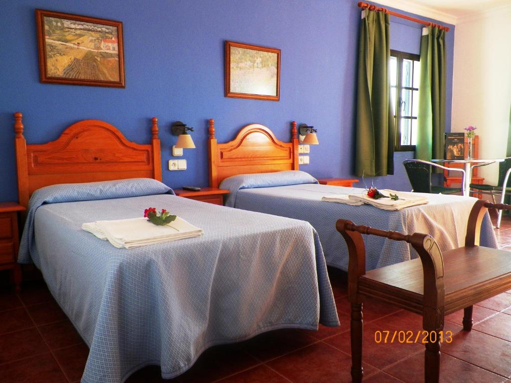 Hostal Casa Francisco el de Siempre - Tap to explore photos