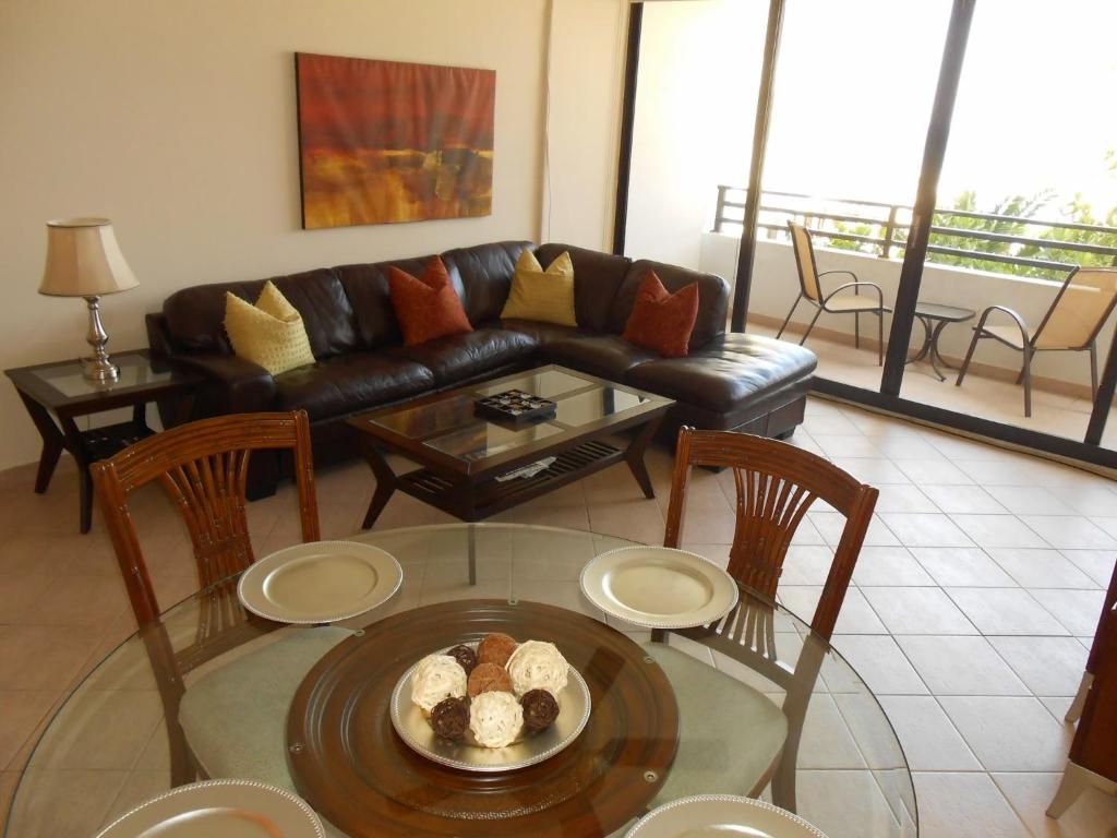 Direct Ocean Views 2 bedrooms - Hollywood, FL image