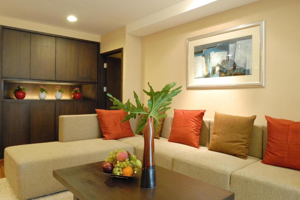 Сьюит (Люкс с 1 спальней), Отель The Narathiwas Sathorn Bangkok