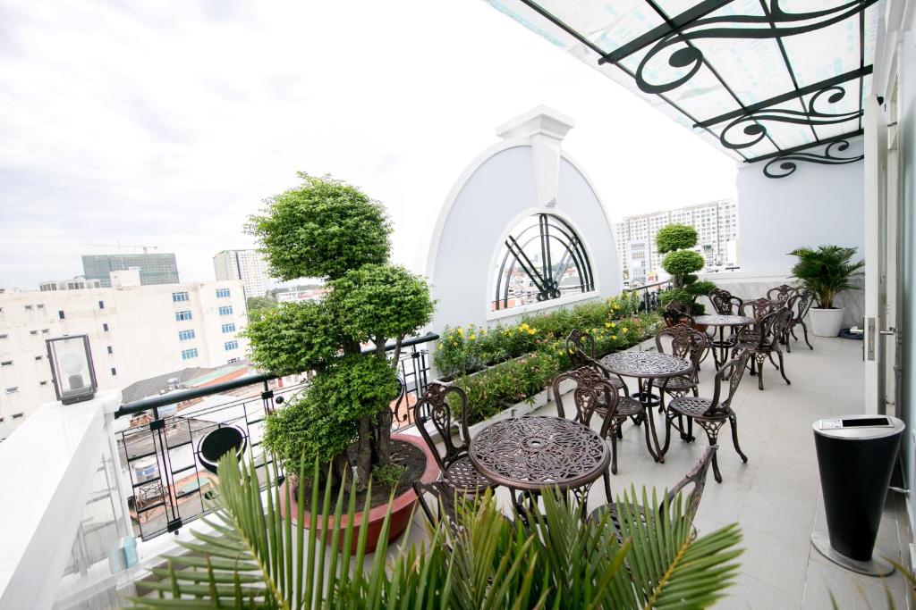 Le Saigon Hotel