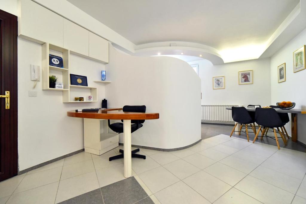 Apartment with fireplace and terrace photo 4