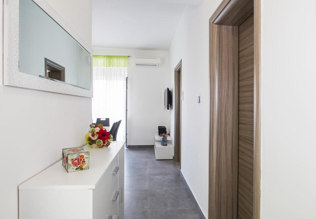 Apartment Stefania on the beach photo 4