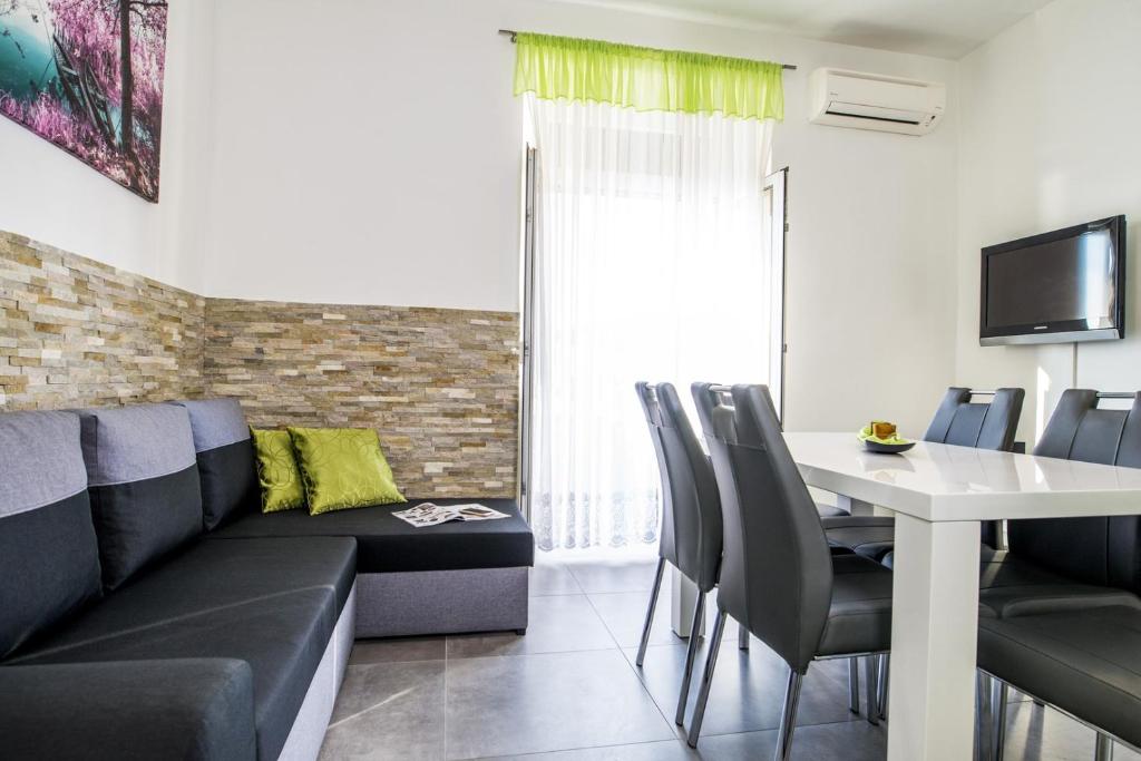 Apartment Stefania on the beach photo 3