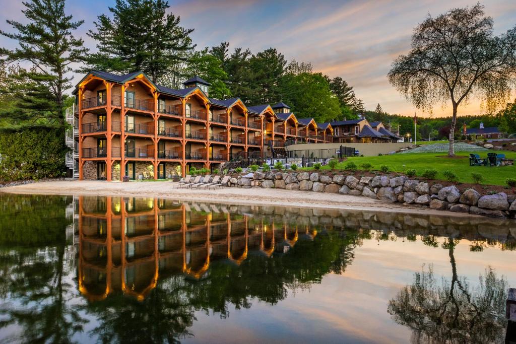 Center Harbor Inn image