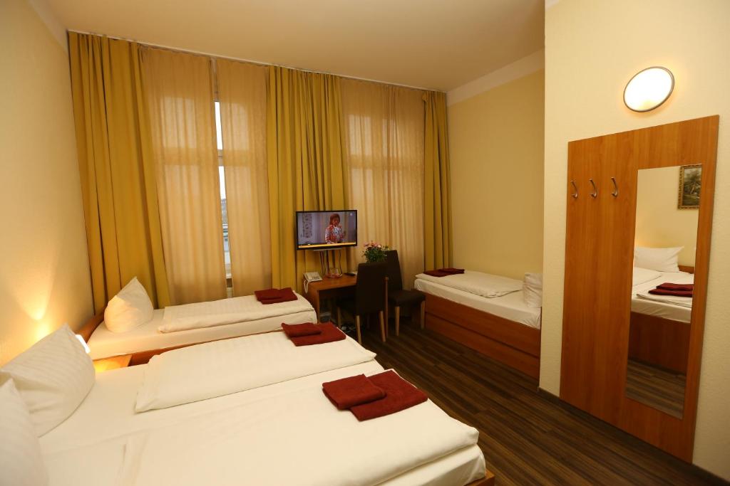 Четырехместный (Четырехместный номер), Hotel AI Königshof