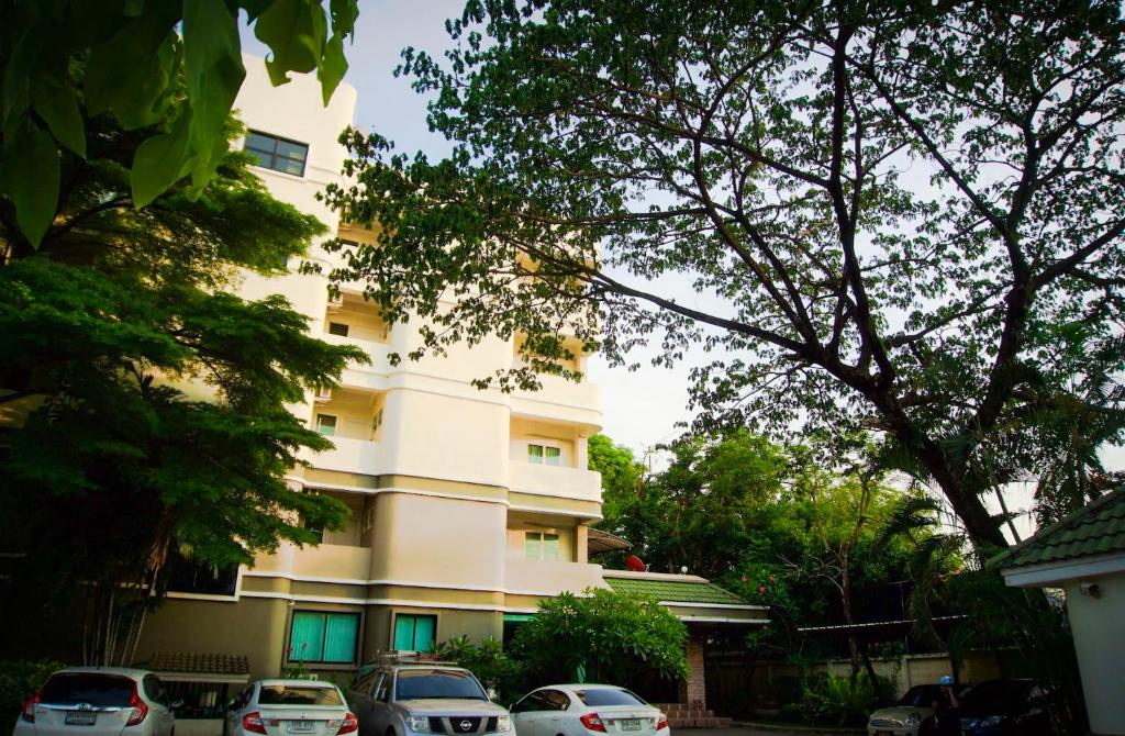Baan Boonanan Apartment photo 3