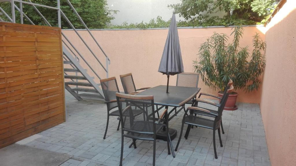 Föveny Apartman photo 3