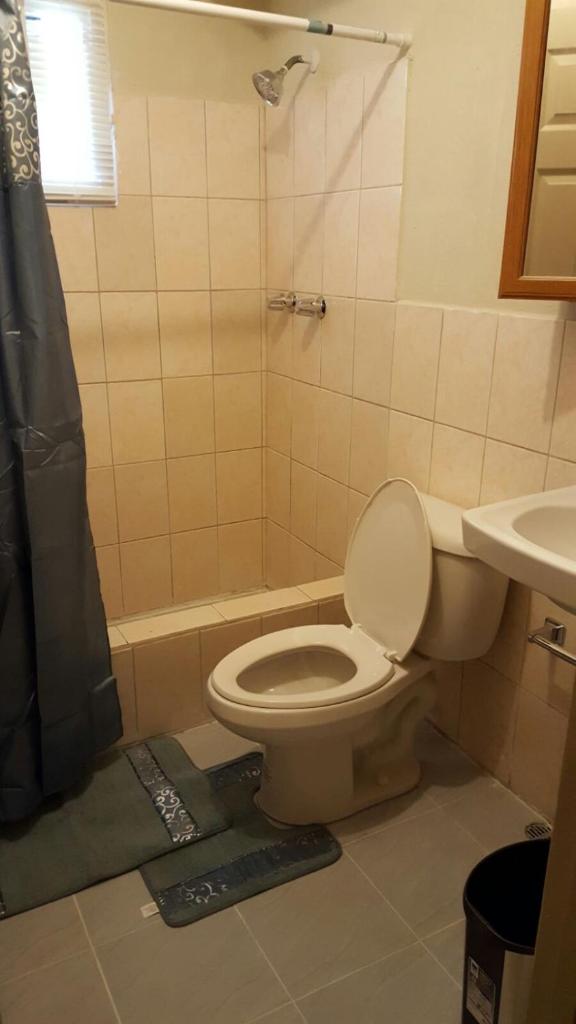 2 BEDROOM / 1 BATH ONLY 9 MILES TO NAVY BASE photo 2