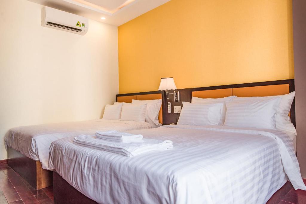 Четырехместный (Четырехместный номер с балконом), ALADIN Hotel Nha Trang