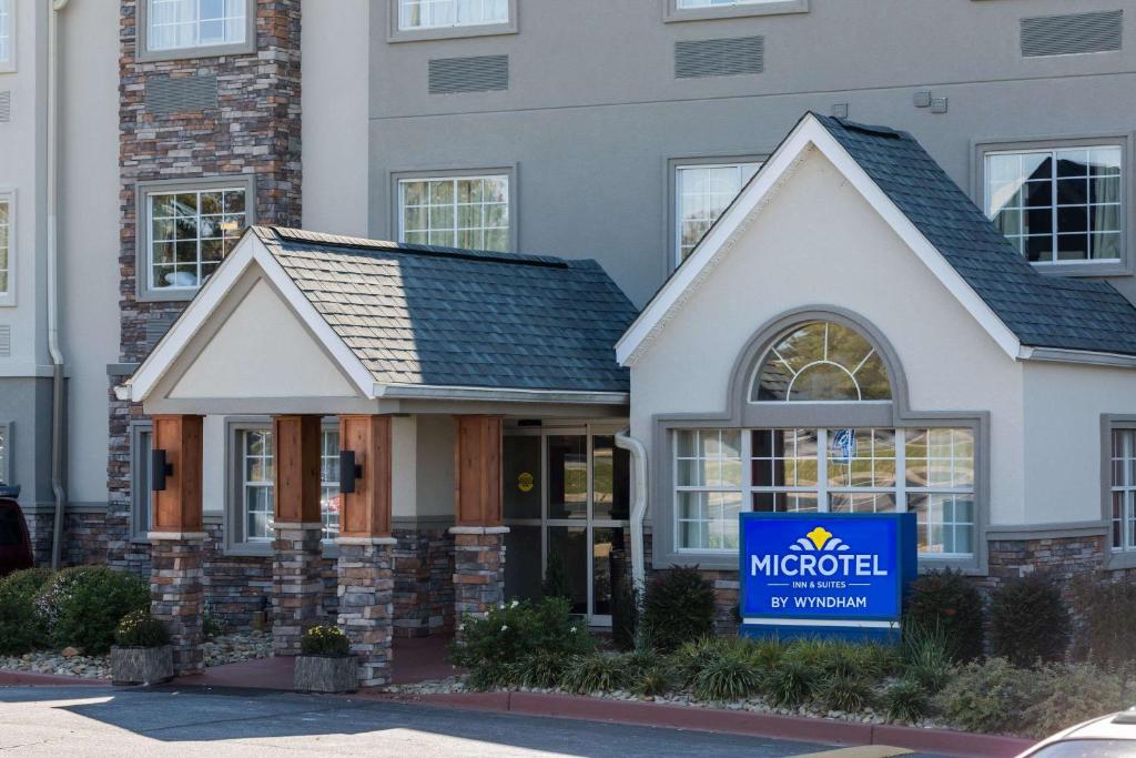 Microtel Inn & Suites - Greenville photo 1
