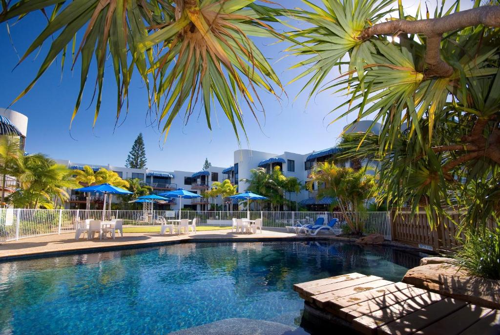 Headland Tropicana Resort photo 2