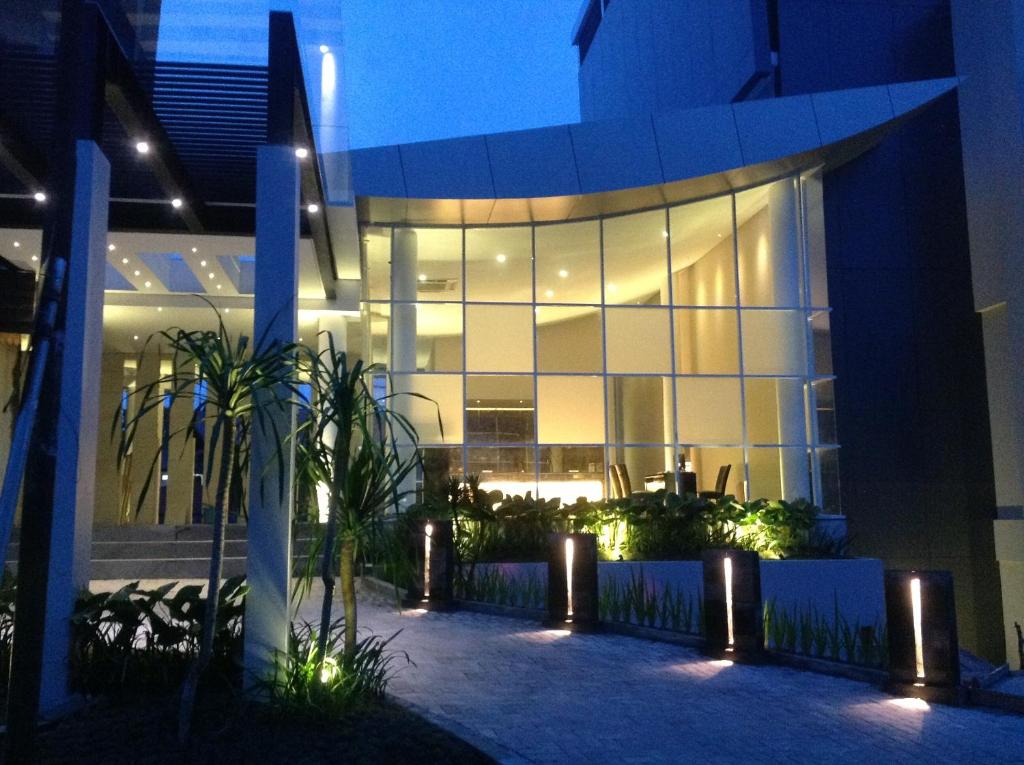 Grand Kecubung Hotel photo 1