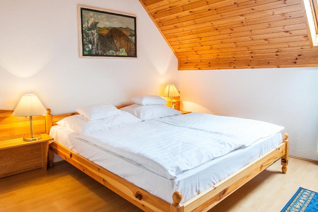 Семейный (Семейный номер (для 2 взрослых и 2 детей)), Takács Apartmanház