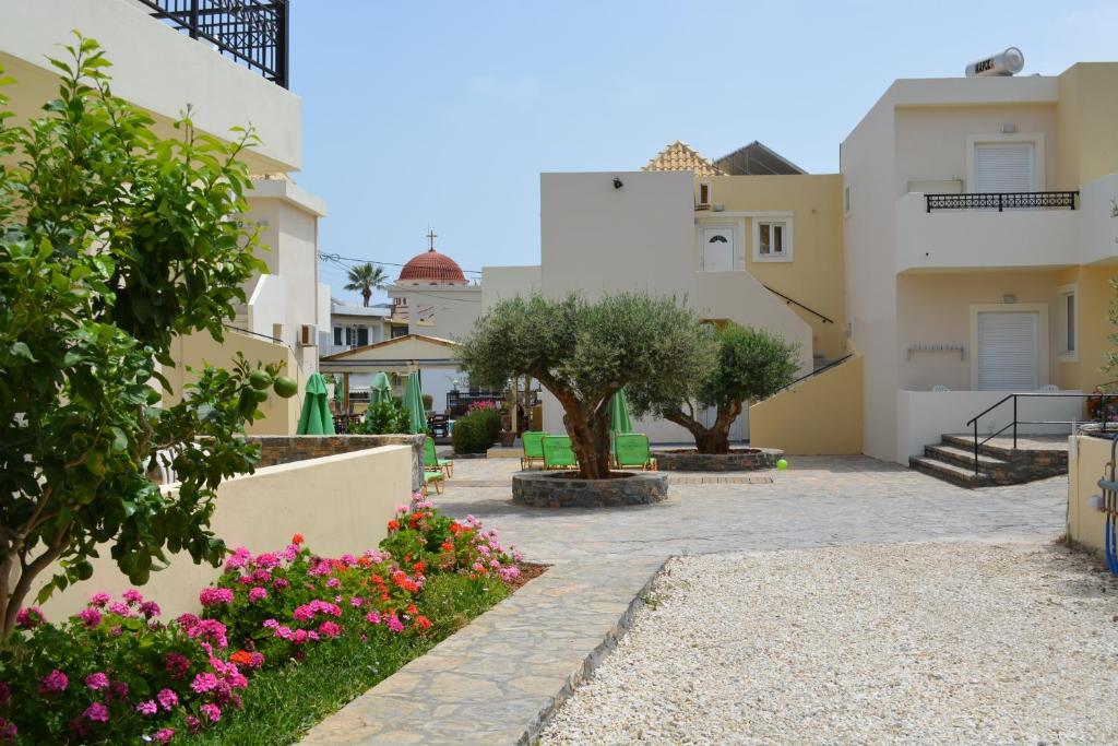 Olive Grove Apartments photo 3