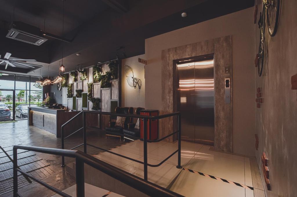 V3 Hotel & Residence Seri Alam photo 1