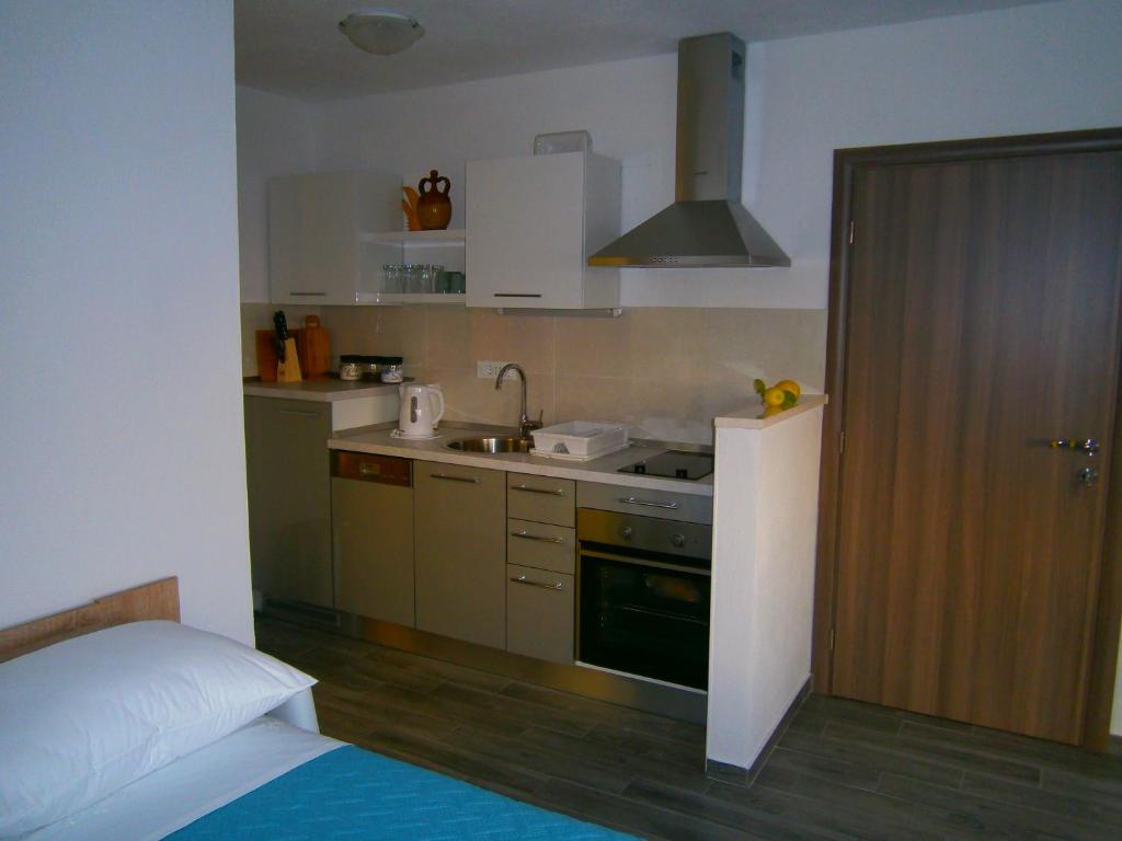 Studio apartment Luzia photo 1