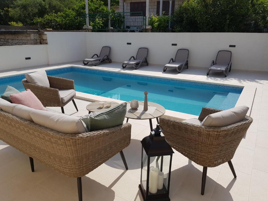 Apartments Villa Julija photo 2