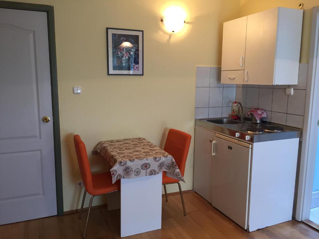 Апартаменты (Апартаменты с террасой или балконом (для 2 взрослых)), Flora Villa Apartments with terrace