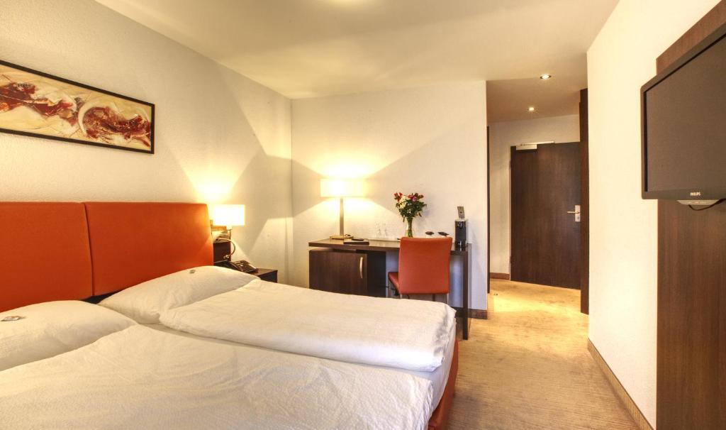 Двухместный (Современный двухместный номер с 1 кроватью), Hotel Rheinfelderhof