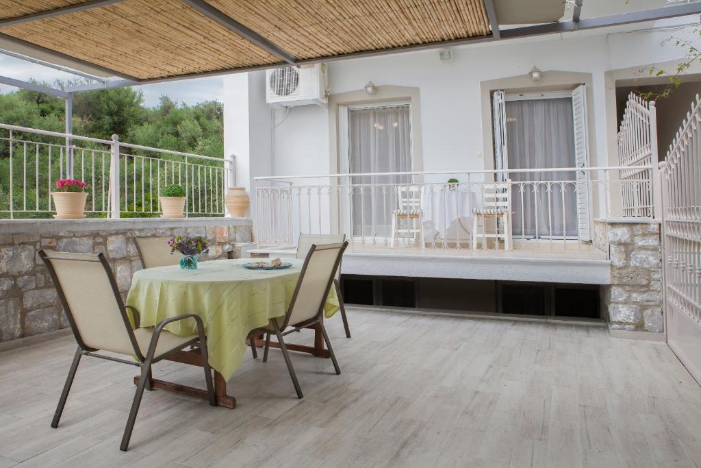 Remezzo Apartments photo 3