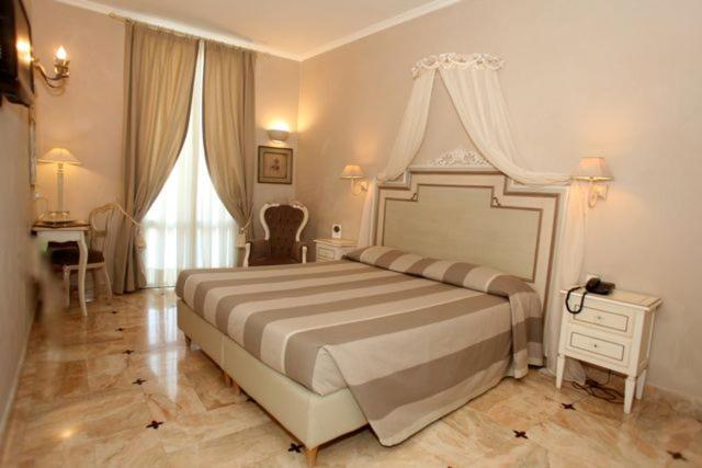 Hotel La Colonnina photo 1