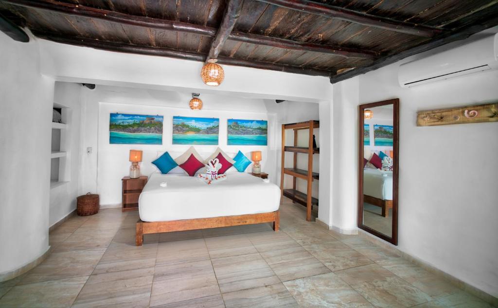 Сьюит (Люкс с видом на пляж), Playa Canek Beachfront Eco Hotel