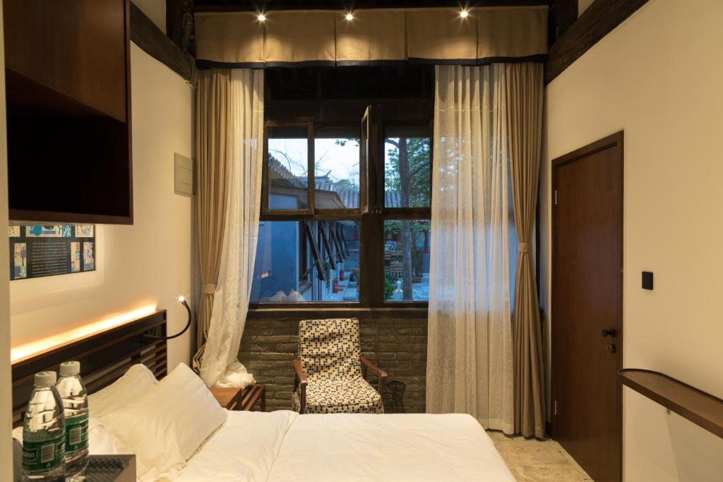 Двухместный (Улучшенный номер с кроватью размера «queen-size»), Courtyard Guesthouse, Beijing
