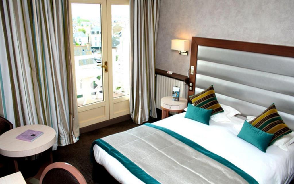 Двухместный (Двухместный номер Emeraude с видом на город), Grand Hôtel Des Thermes