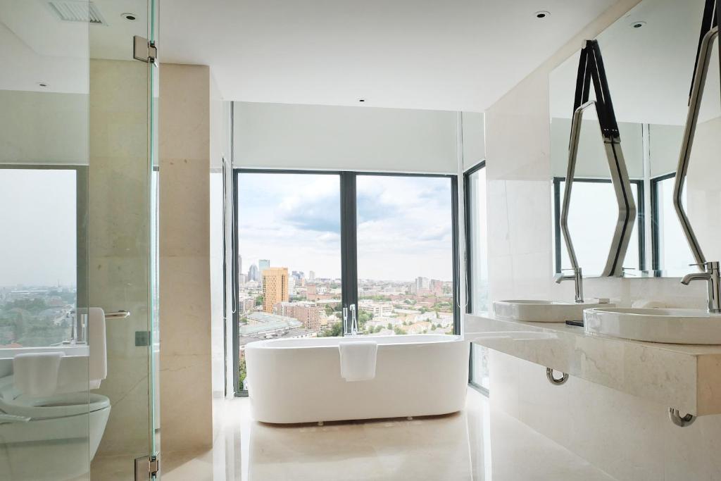 Сьюит (Королевский люкс), Goodrich Suites, ARTOTEL Portfolio